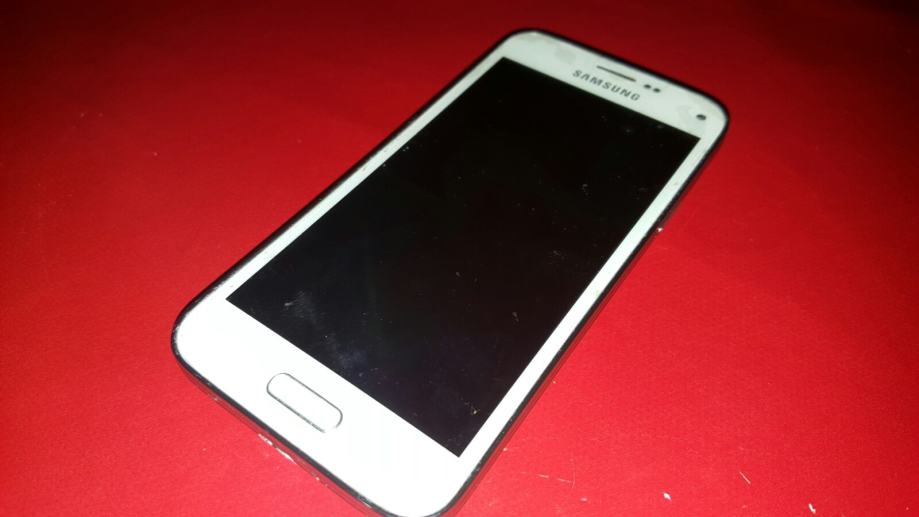 Samsung Galaxy S5 mini - bijeli