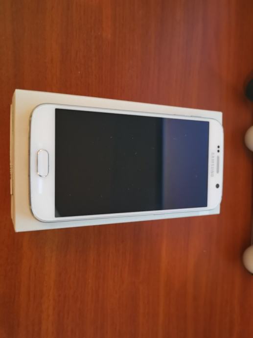Samsung Galaxy S6 bijeli