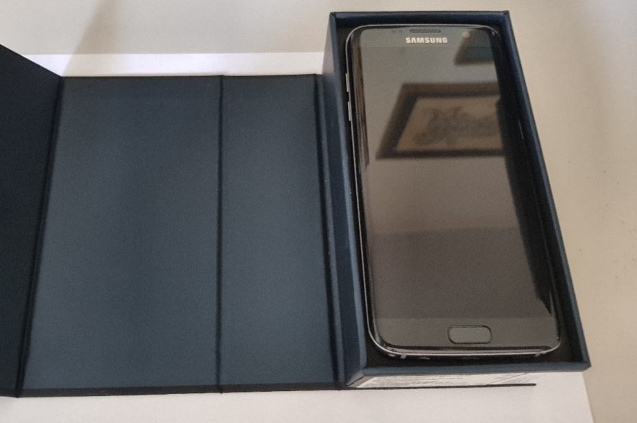 Samsung Galaxy S7 Edge + dodatna oprema