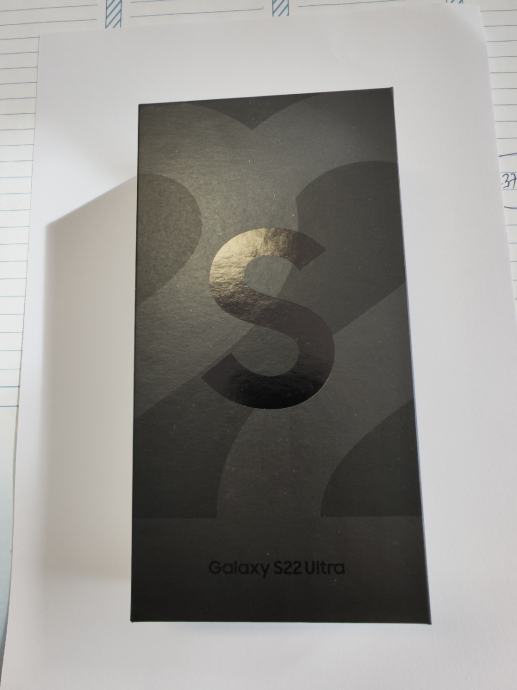 Samsung Galaxy S22 Ultra + Galaxy Watch 5