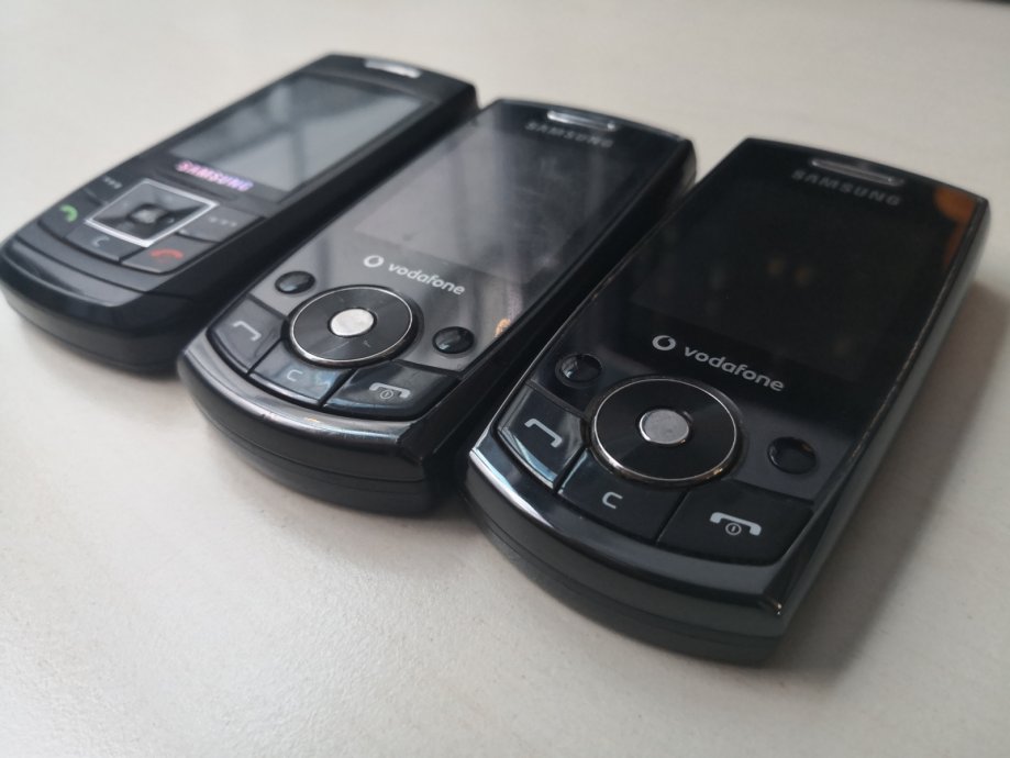 Samsung klizni mobiteli | SGHJ700 i SGHE250