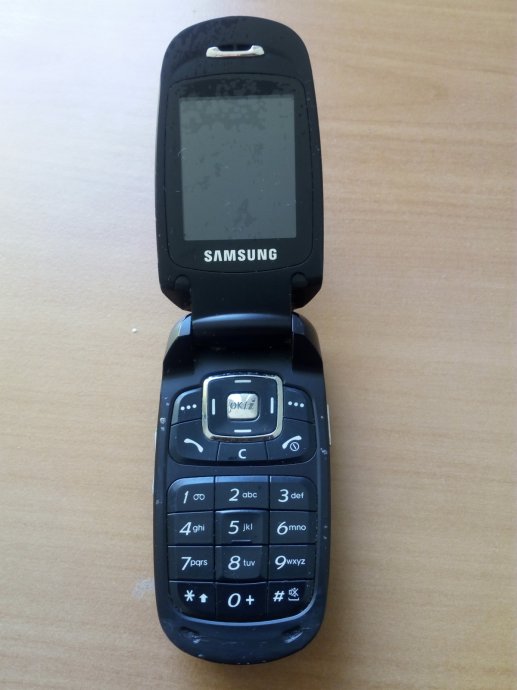 Samsung preklopni mobitel+ punjač