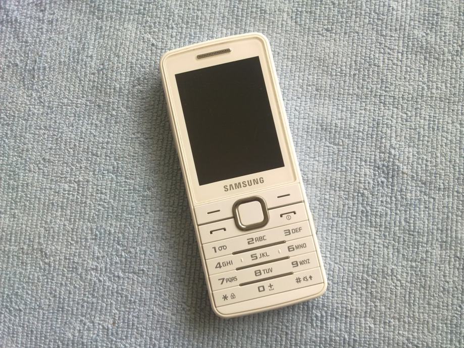 Samsung S5611 (KAO NOVO) HR jezik, Sve mreže, Punjač, NA FOTOGRAFIJI