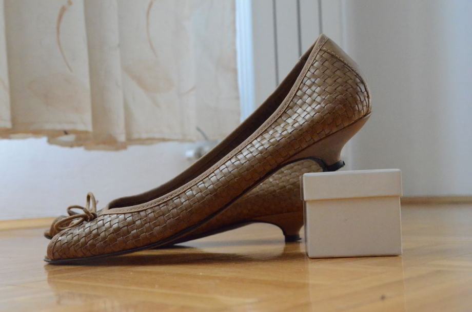 Ženske kožne sandale Massimo Dutti vel. 41