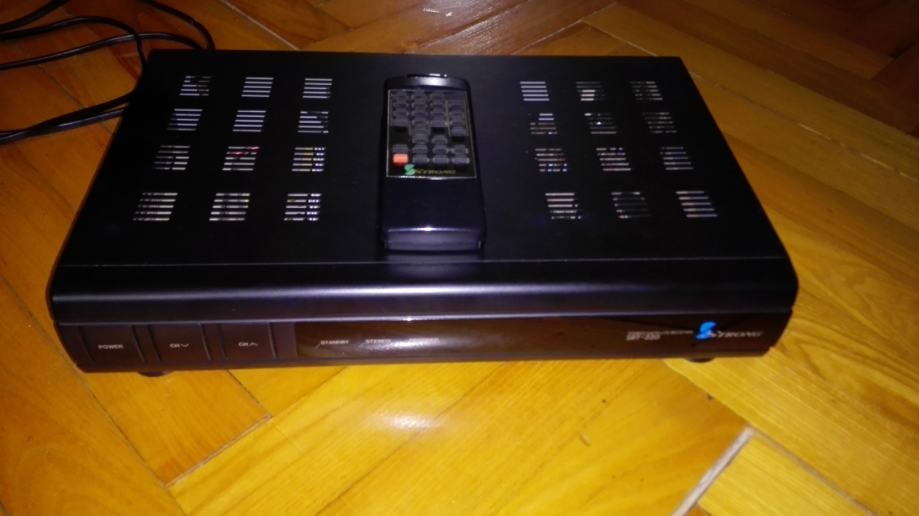 Strong stereo satellite receiver SRT220