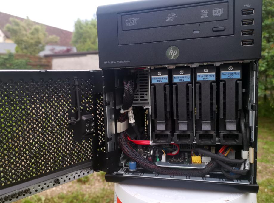 Outdated HP Microserver Gets A New Brain