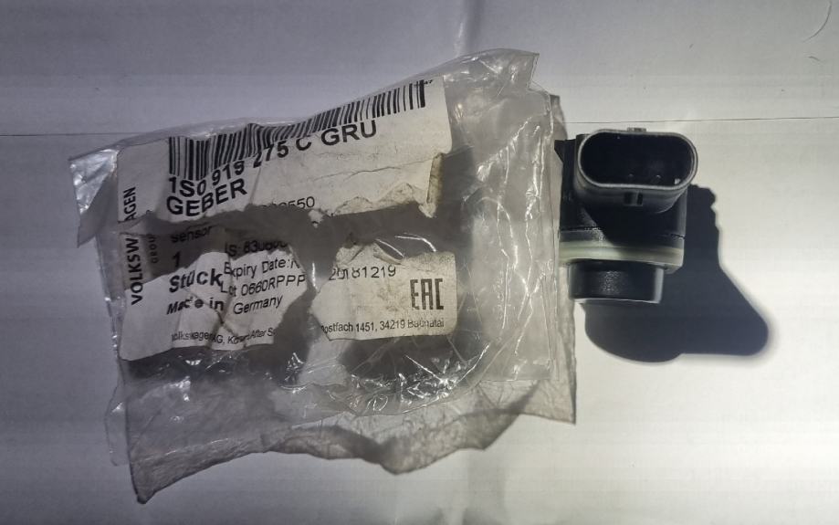 Prodajem parkirni senzor 1S0919275C GRU za VW Passat za 70 eura