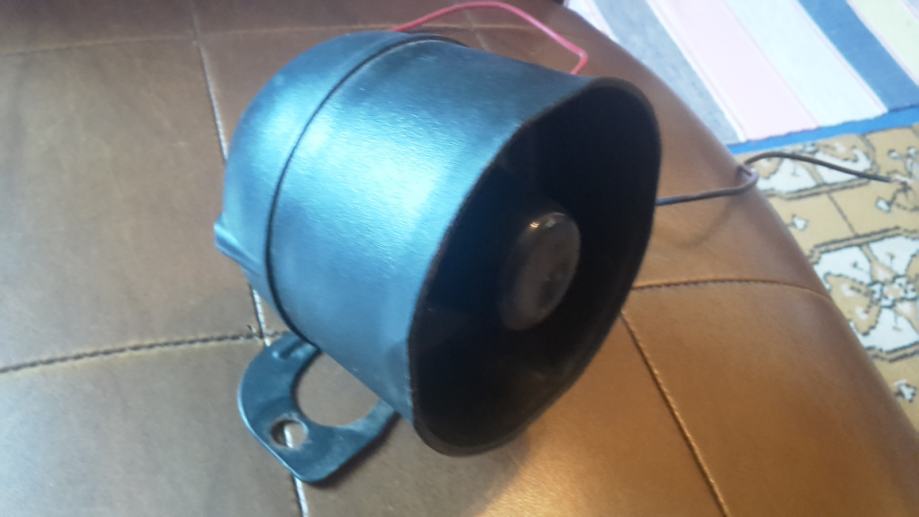 Sirena Magnetica 12V 110dB Per Auto – Resinata – Modello S02