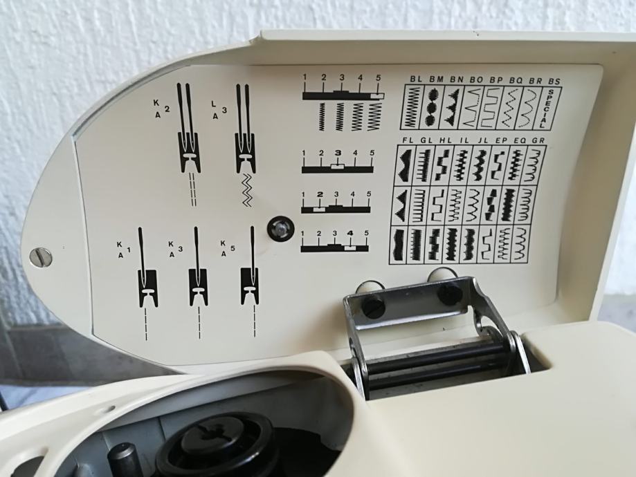 Šivaća mašina Singer 650G Golden