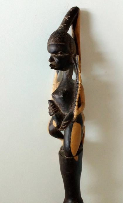 Afrička skulptura od ebanovine, žlica za cipele