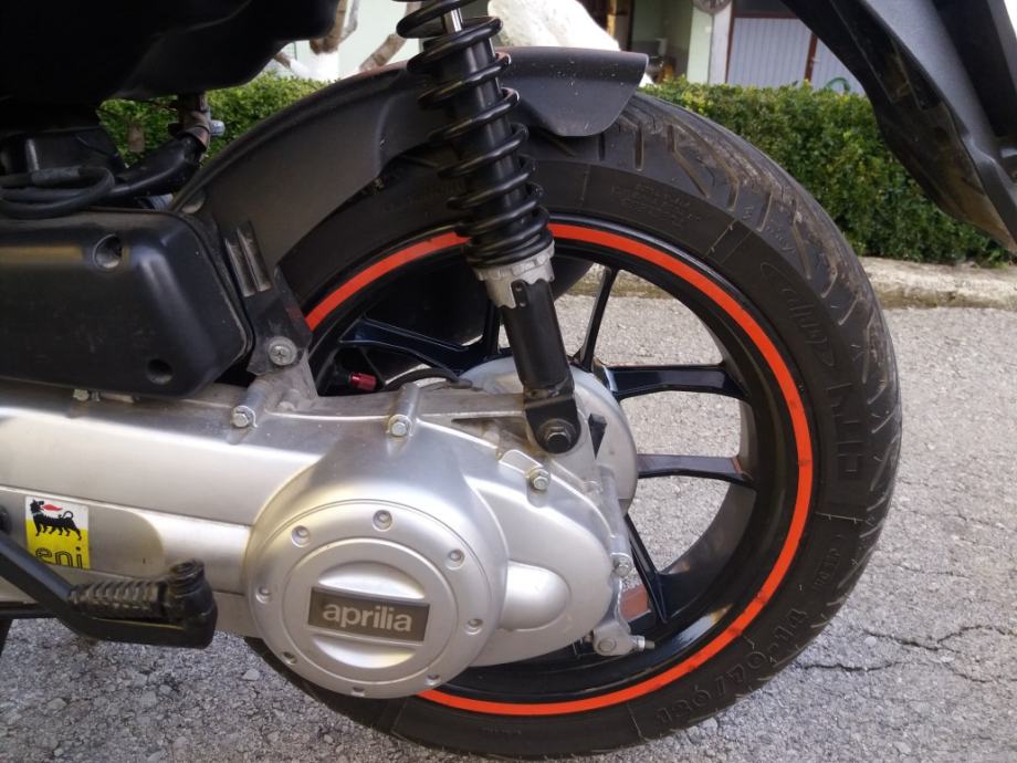 Ansaugstutzen Für Piaggio 50ccm Roller – Passt Auf Mojito Custom 50, SR 50, Sport City One 50 2T, 21mm Durchlass
