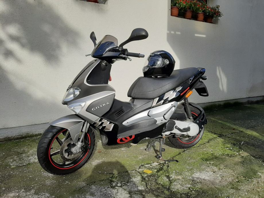 125cc Scooter Gilera 50 Gilera R1 50 Usate Gilera 652665 RUNNER PJ