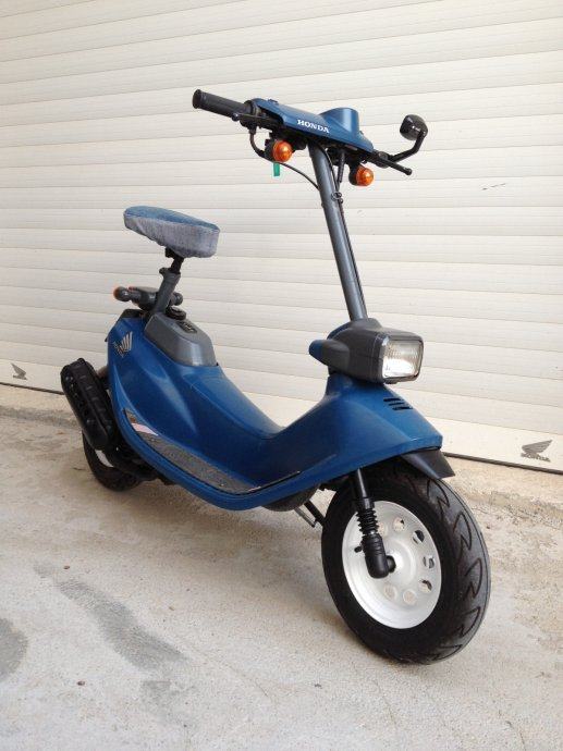 Скутер honda zook
