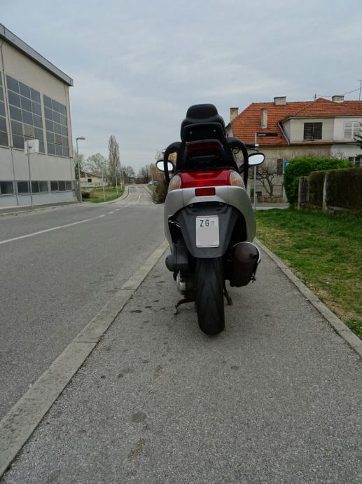 CARÉNAGE LATÉRAL SOUS MARCHEPIED GAUCHE KYMCO AGILITY PLUS 50 2T 2014