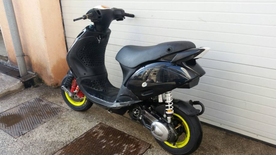 Piaggio ZIP SP HITNO!!!!!!!!!, 2000 god.