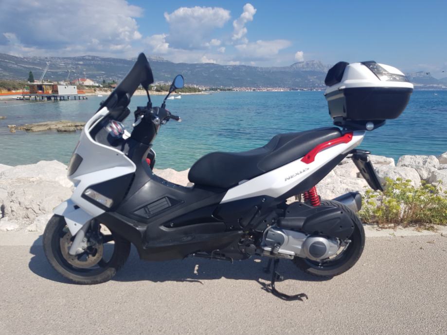 Insignia 54mm Gilera Insignia Original Gilera Nexus 500 - Número