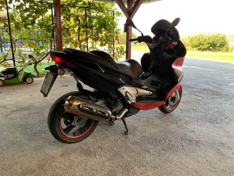 Piese de motocicletă Gilera Nexus 500 2004-2005 second-hand