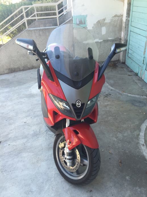 Carénage / Couvercle D'instrumentation Pour Gilera Nexus 500 Année 2006 - Pièce D'occasion