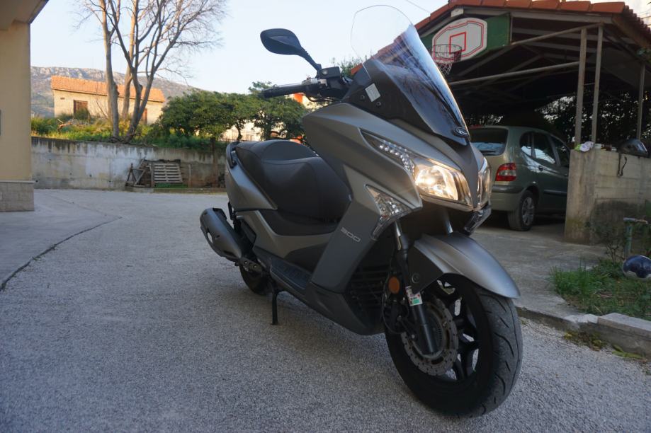 Kymco Downtown 300i Kymco 300 X Town 2018 Scooter Kymco X Town