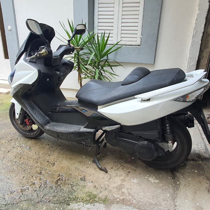 Maxi Scooter Kymco Xciting 500 R 2012 Kymco Xciting 300i 2012