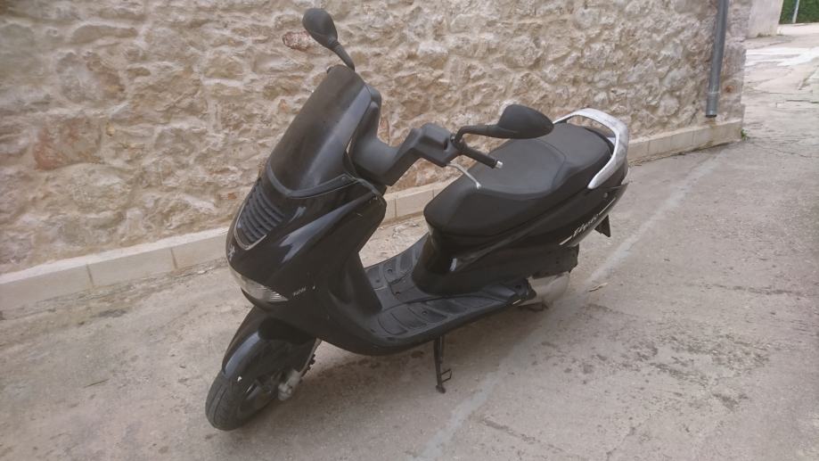Pièce Plastique Peugeot 125 Elyseo - 1999 à 2002 - Réf 1173954900 - Occasion