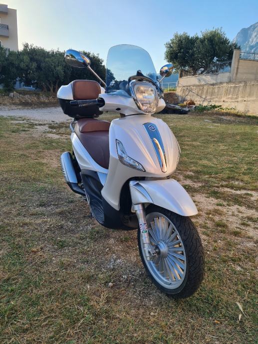 Piaggio Beverly 300 Ie 2011 Beverly 500 Piaggio Beverly 300 Ie