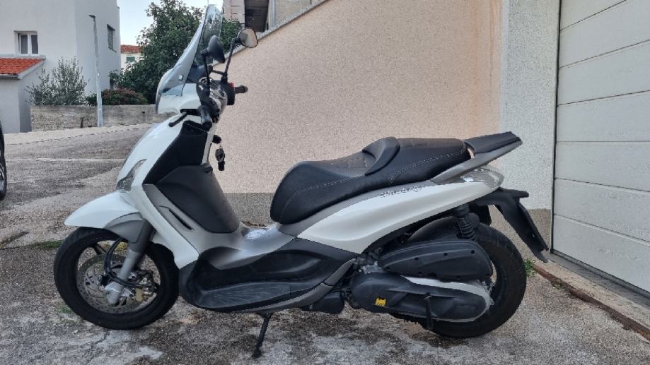 Beverly 400 Piaggio Beverly 330 Piaggio Beverly 300 2012 Piaggio