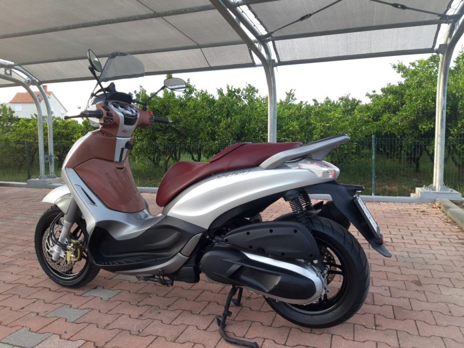 Piaggio Beverly 350 cm3 sport, 2013