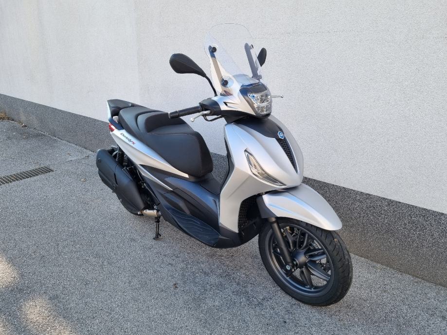 Piaggio BEVERLY S 400 HPE ABS ASR, S GARANCIJOM, 2021 god.
