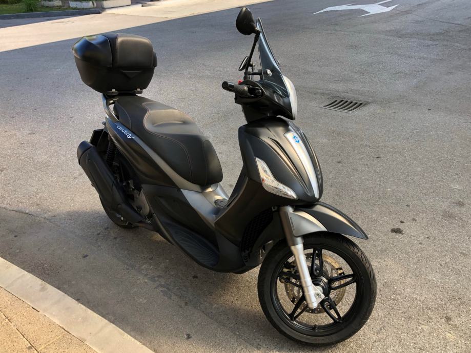 Coprisella GIVI S210 Per Piaggio Beverly 300 - Impermeabile, Nero, Protezione Per Scooter