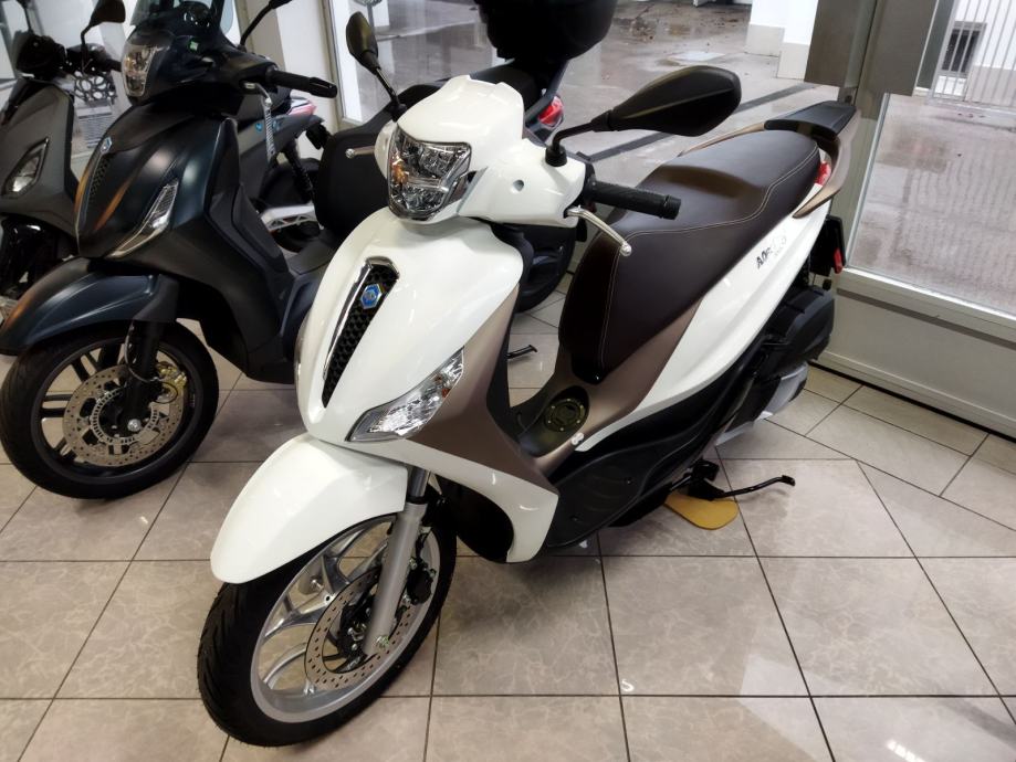 Abs Medley 50 Piaggio Medley 50 Piaggio Piaggio Medley Short Clear