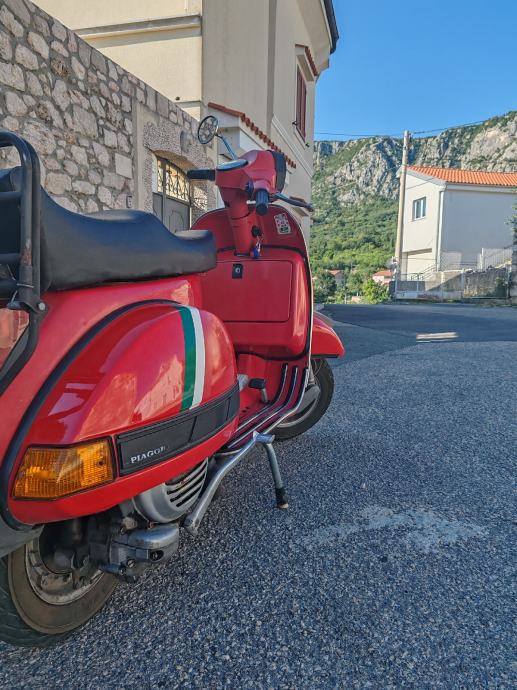 thumbnail image 2 of Pair Of Grey Tubeless Alloy Wheels 3.50x10 For Vespa 200 PX Rainbow 1984-1997 2 of 6