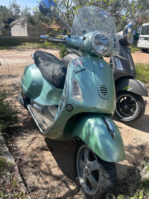 Bord De Scut Neuf Pour Vespa Granturismo GT 125 200 250 300 – Pièce D'origine Piaggio