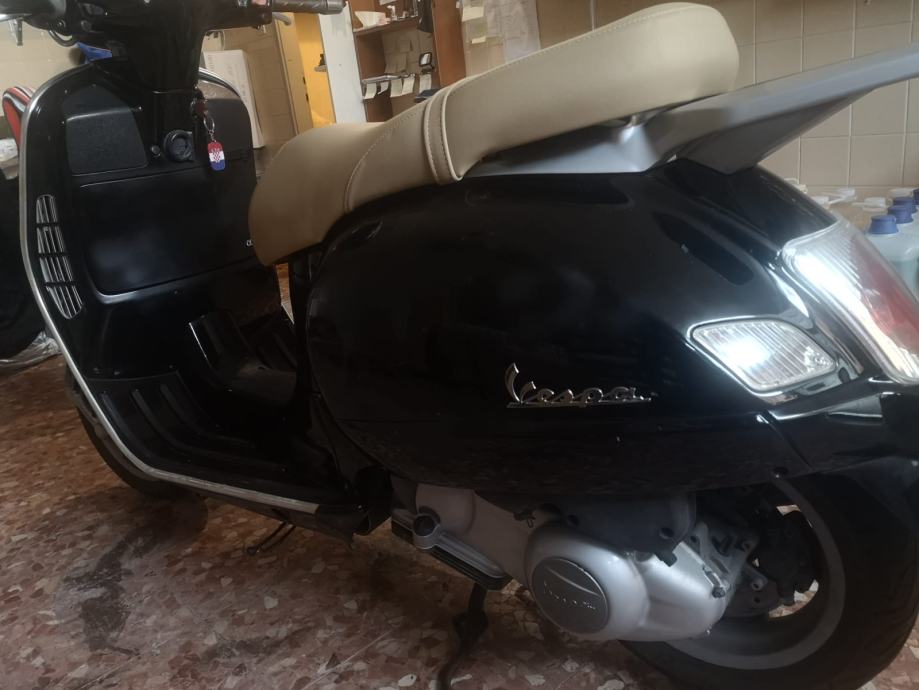 Scooter Miniature 1/18 Vespa GT Granturismo 200 (2003) - OPO Maisto VES111