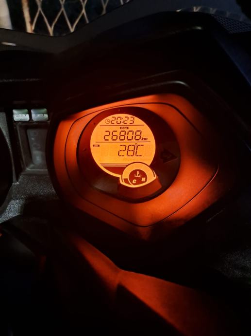 yamaha-xmax-250-cm3-2015-god