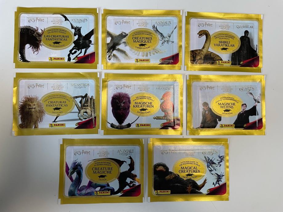 Harry Potter Sammelkarten Panini Harry Potter Magical Creatures Set Freizeit Album + 50 Hüllen Harry Potter Aufkleber