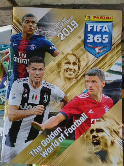 Prazan album FIFA 365, srpsko izdanje