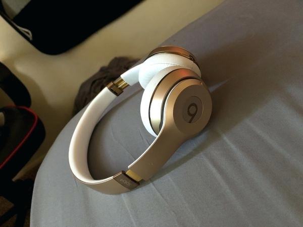 *** BEATS by Dre SOLO 3 wireless GOLD edition---original ***