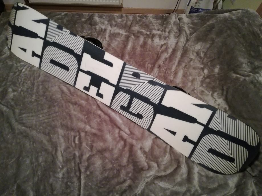 Elan El Grande 167 snowboard s Flow M11 quick release vezovima