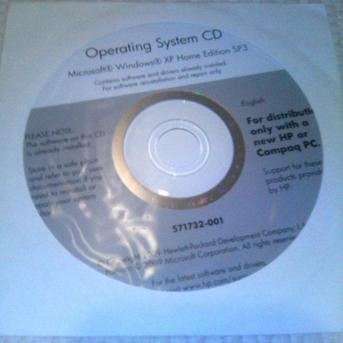 Microsoft  Windows XP-Home Edition   -     Orginal instalacijski  CD
