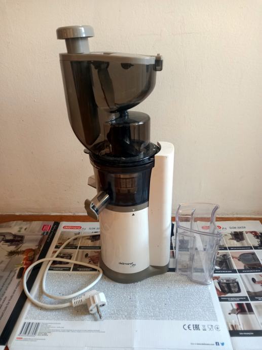 Delimano sokovnik SLOW JUICER, nekorišten, garantni rok.