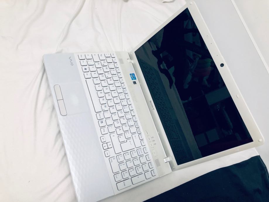 Sony Vaio laptop PCG-71811M