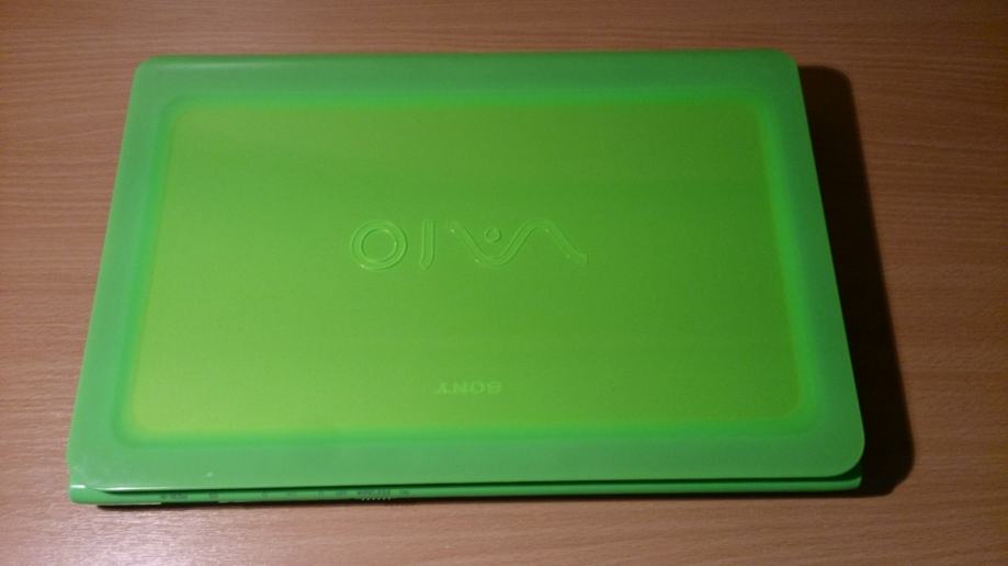 Sony VAIO VPC-CA22FX/G Laptop GREEN
