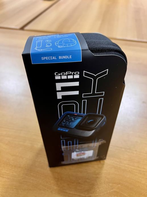 GoPro HERO11 Black + Accessories Bundle *NOVO*
