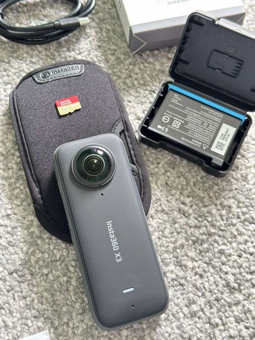Insta360 X3 + Selfie Stick + 128gb memory card and much more