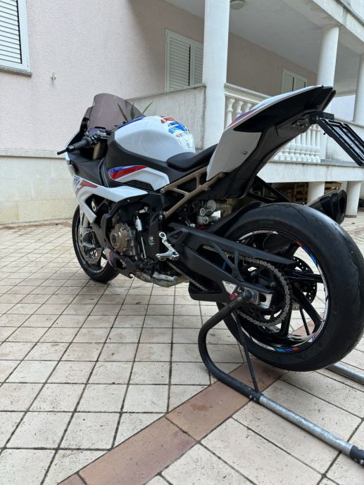 bmw-s1000rr-m-paket-full-akrapovic-2019-god