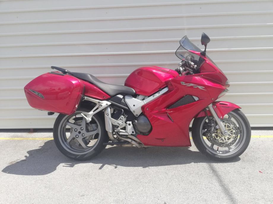 Honda vfr 800 2006
