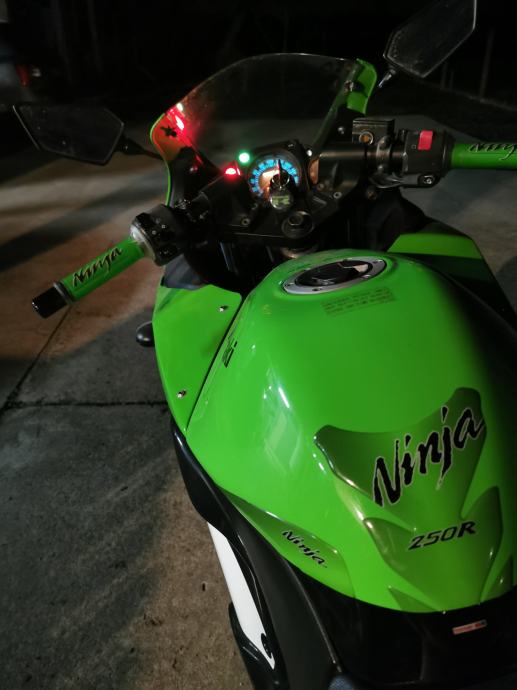 Pignon JTC Sprockets Compatible Avec Kawasaki Ninja 250 R Special Edition (EX250K) - Modèles 2011-2012