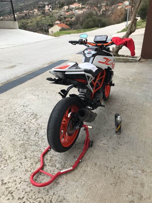 KTM DUKE 390 375 cm3, 2017 god.
