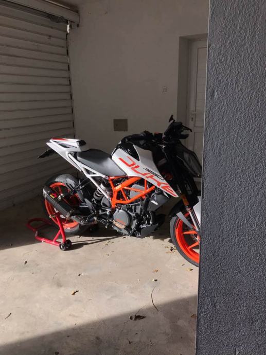 KTM DUKE 390 375 cm3, 2017 god.